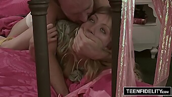 18+ Blonde Teenagerin Bekommt An Ihrem Geburtstag Eine Creampie