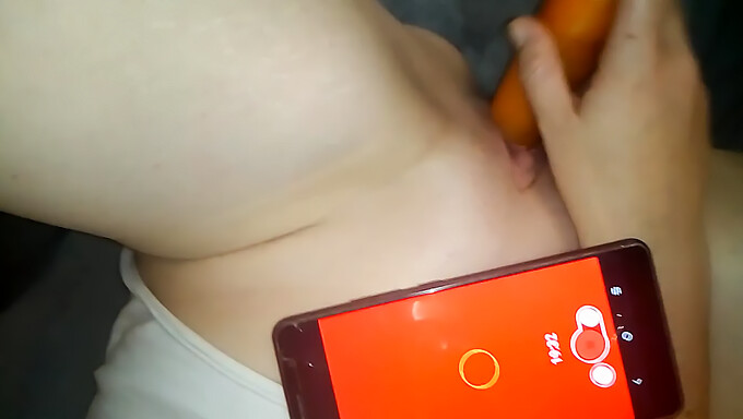 Teen (18+) Si Užíva Handjob Od Svojho Šéfa