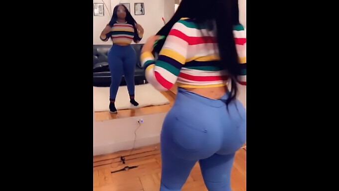 Компилация От 60 Fps Twerking С Гореща Латиноамериканка И Африкански Туърки